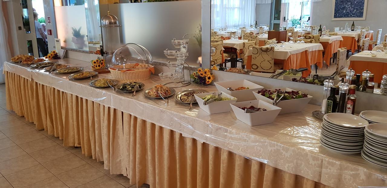 Alba Hotel 3*
