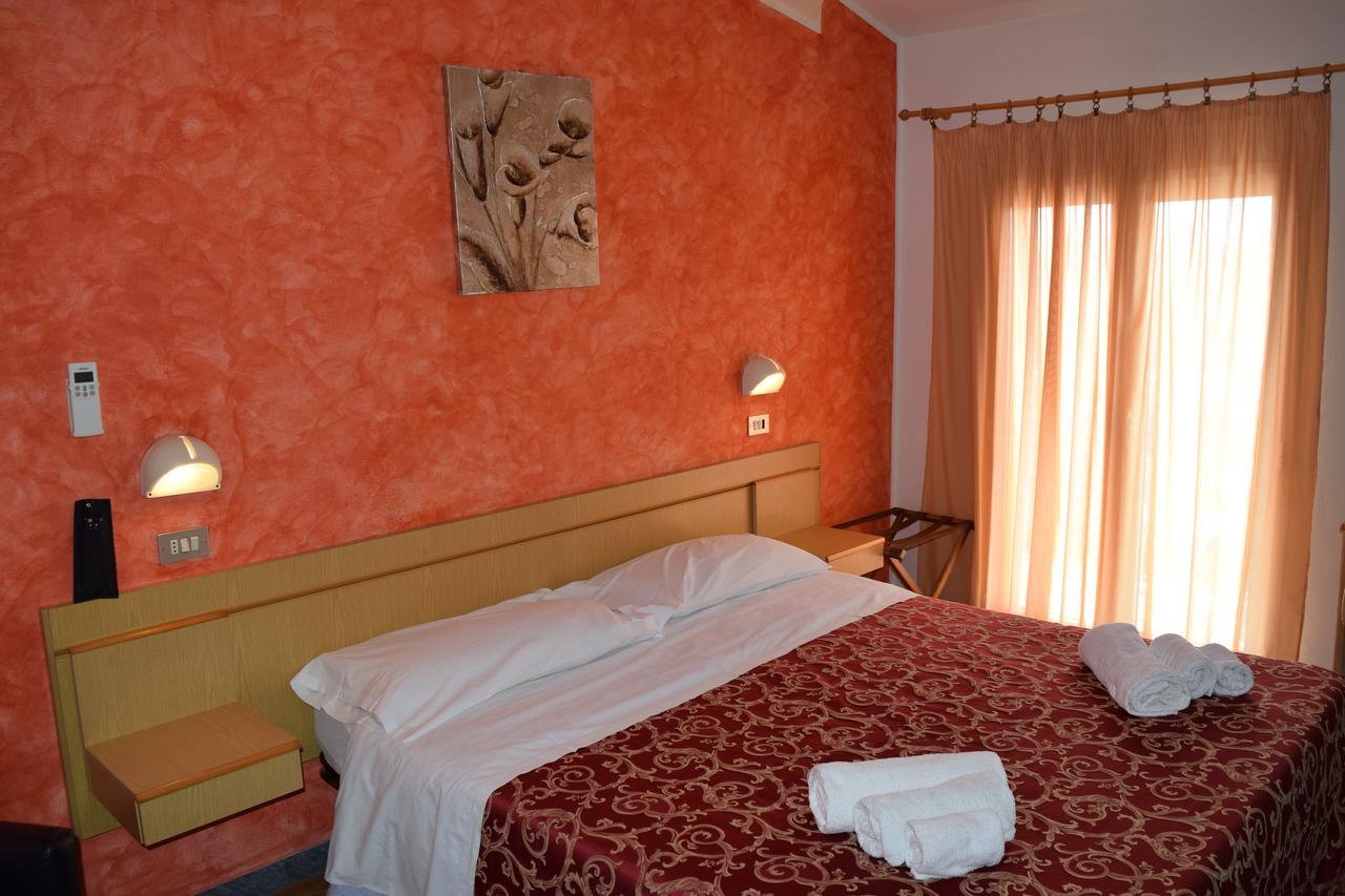 Ottavia Hotel 2*