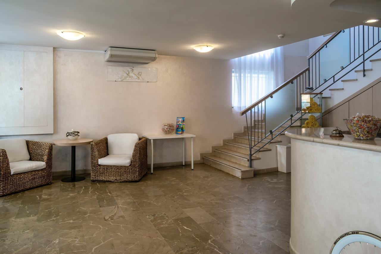 Hotel Stresa 3*
