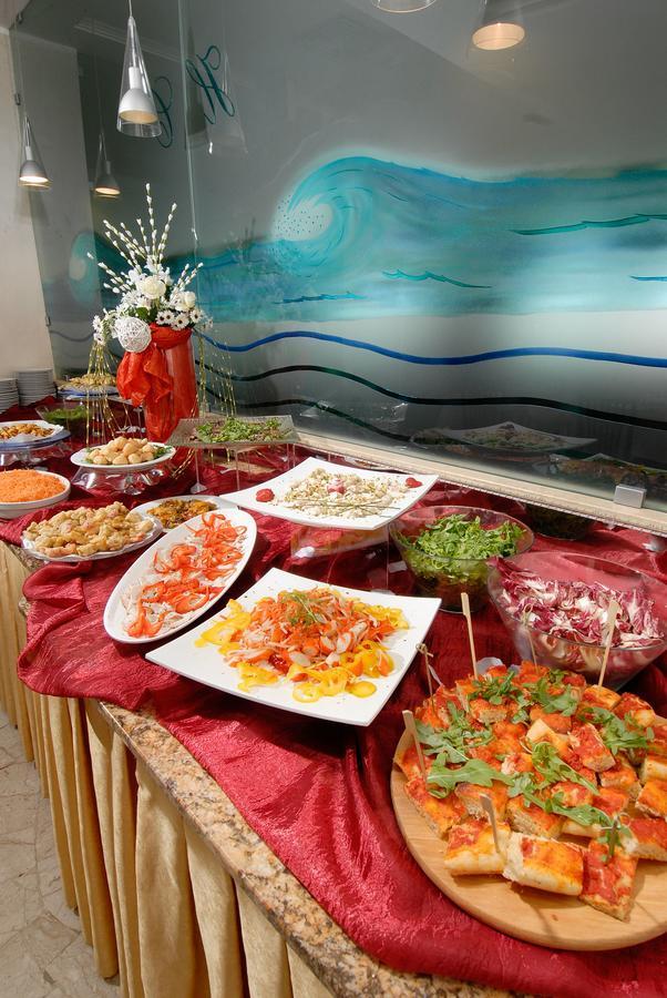 Hotel Colombo 3*