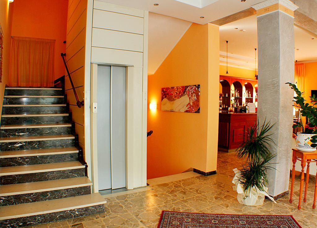 Jasmine Hotel 3*