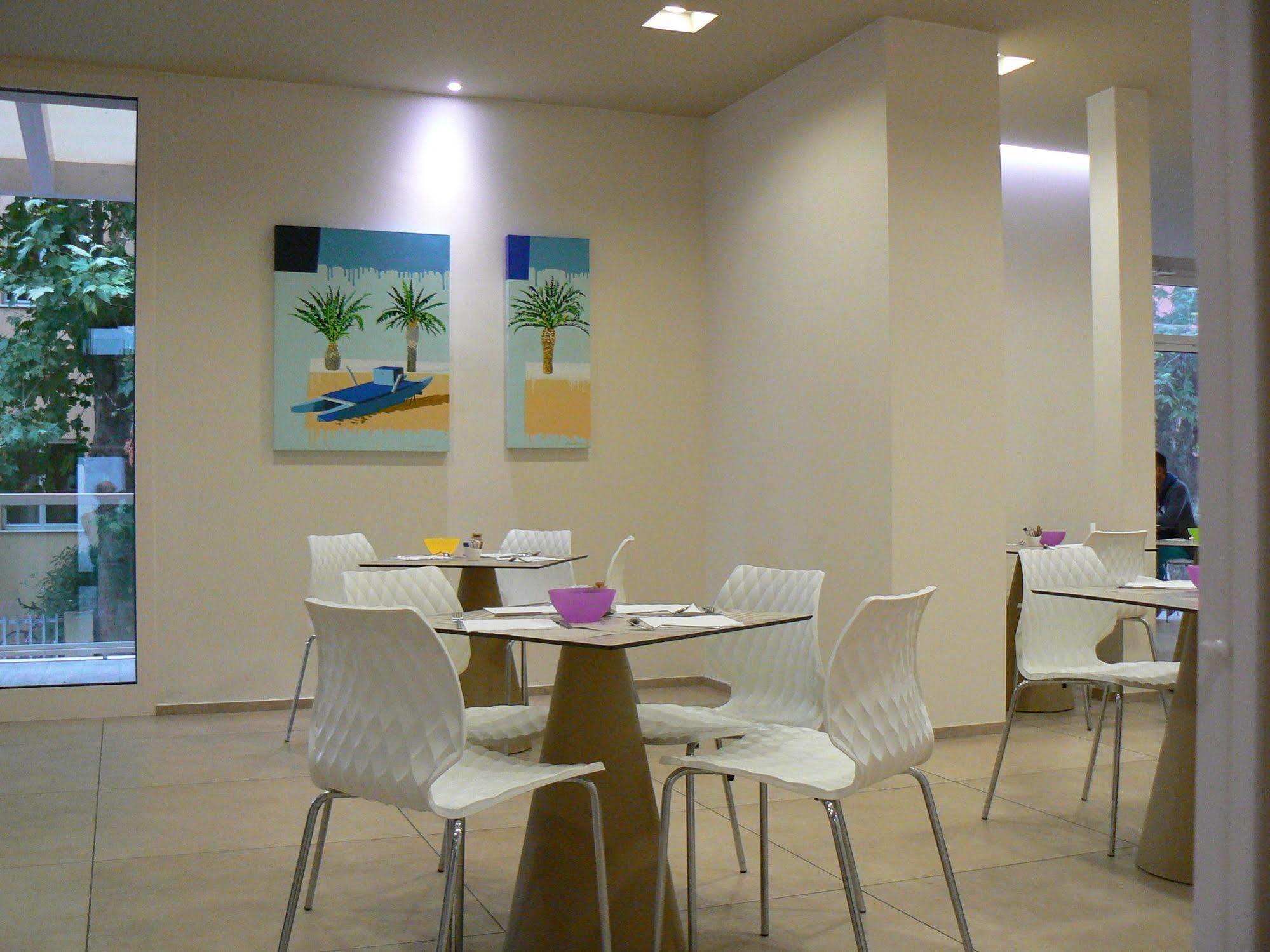 L'hotel Hotel