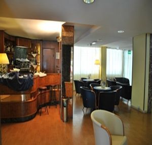 Biancamano 3*