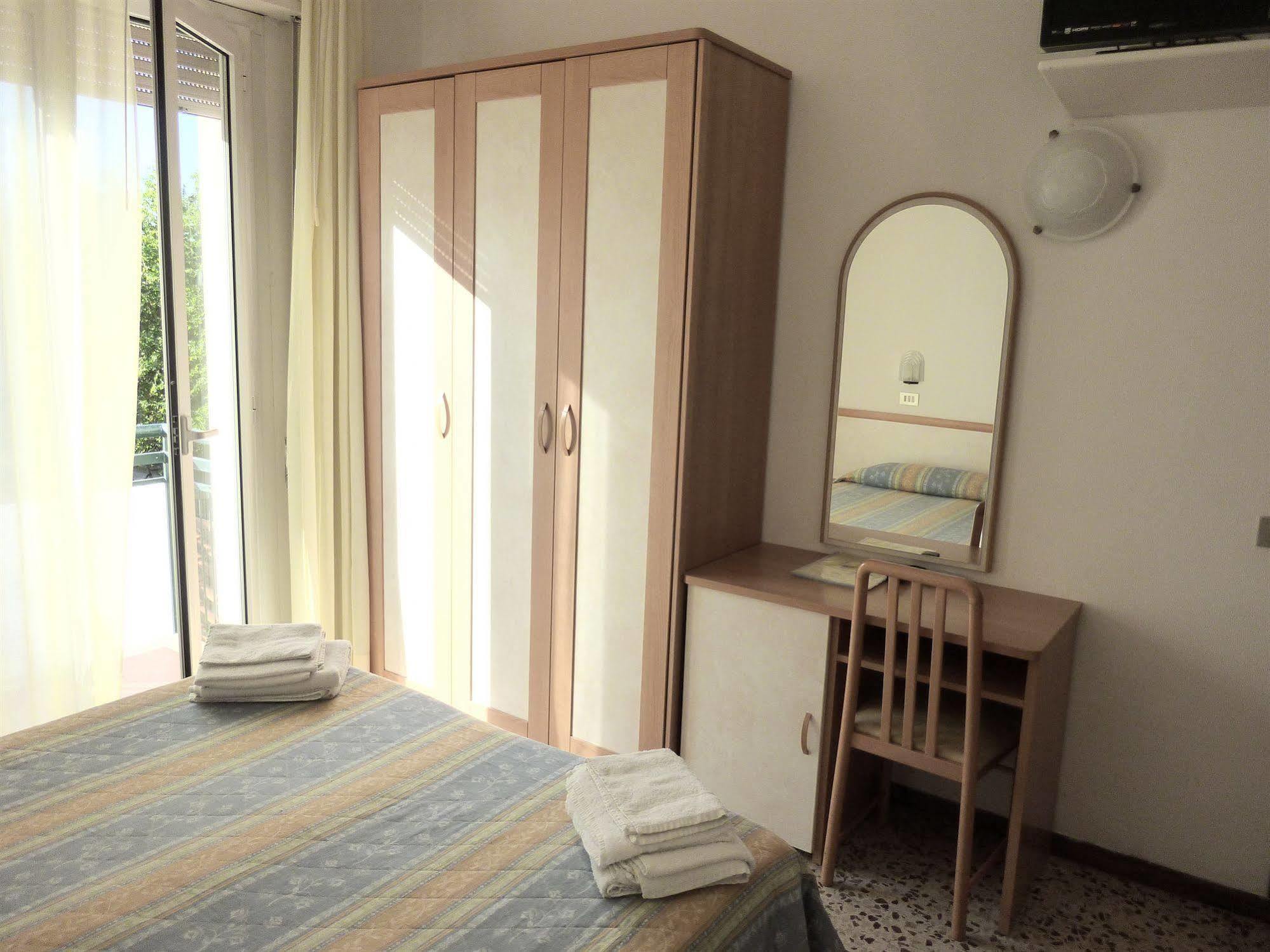 Apis 3* Rimini