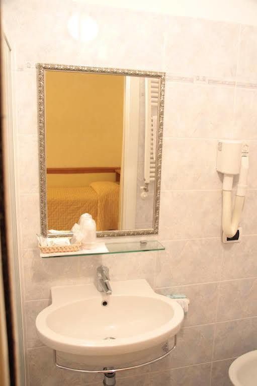 Hotel Gaston 4*