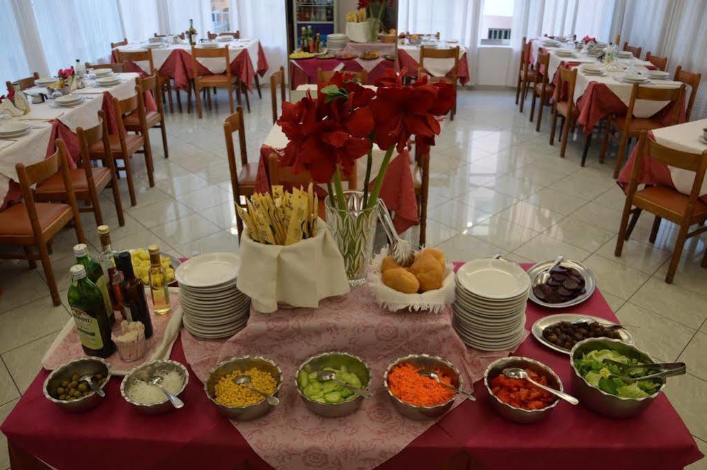 Luana Hotel *