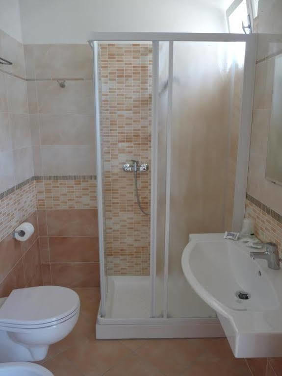 Luana Hotel *