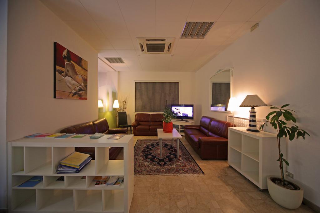 Oxford 3*