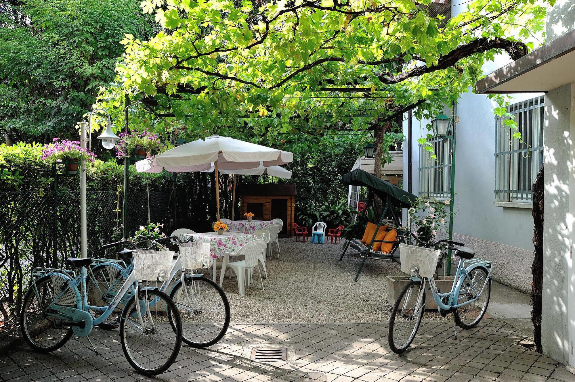 Capri Hotel 2*