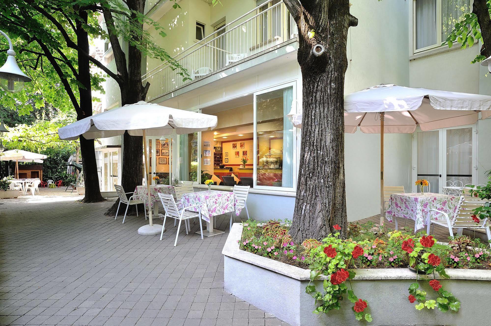 Capri Hotel