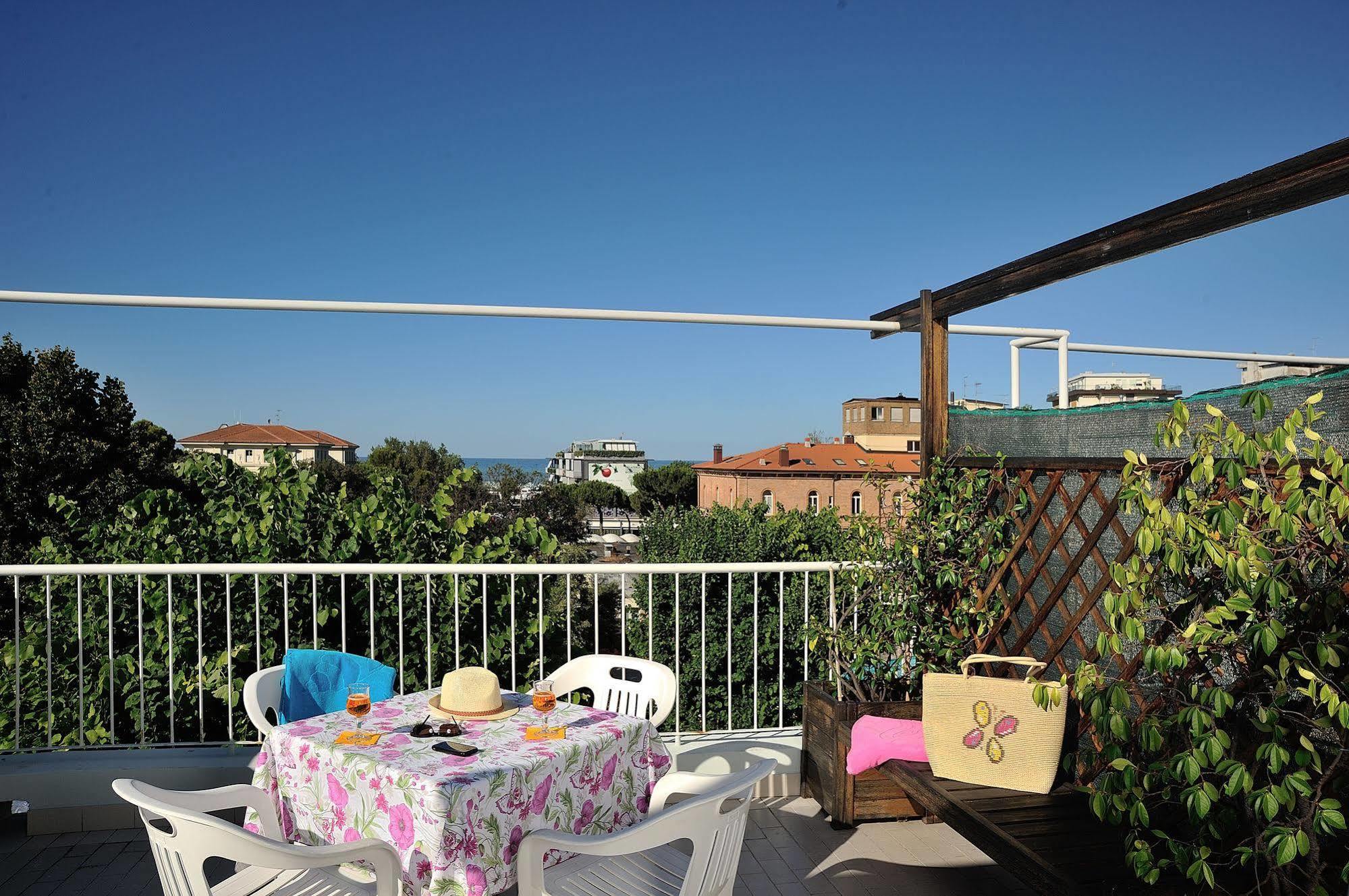 Hotel Capri 2*