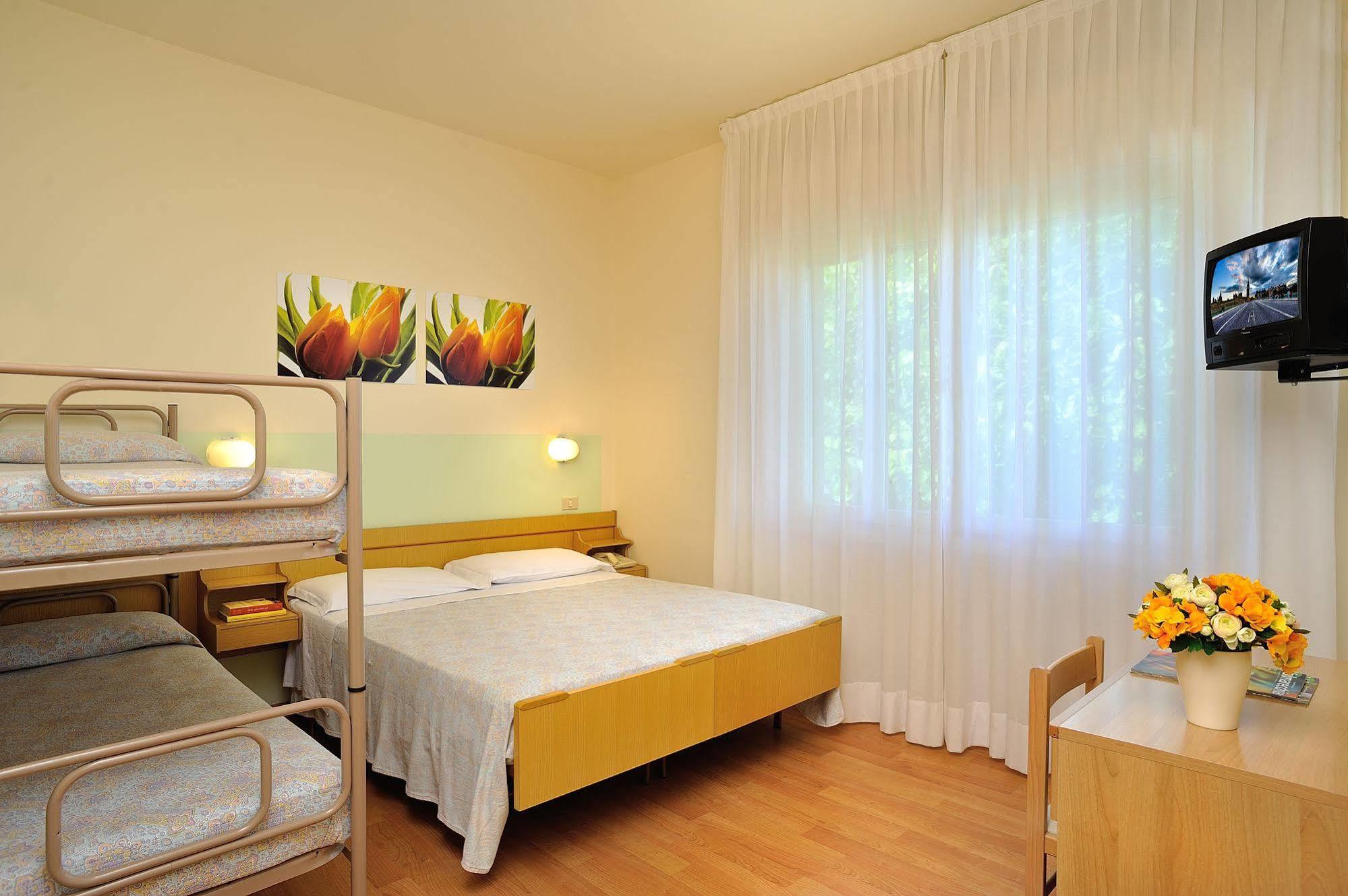 Capri Hotel