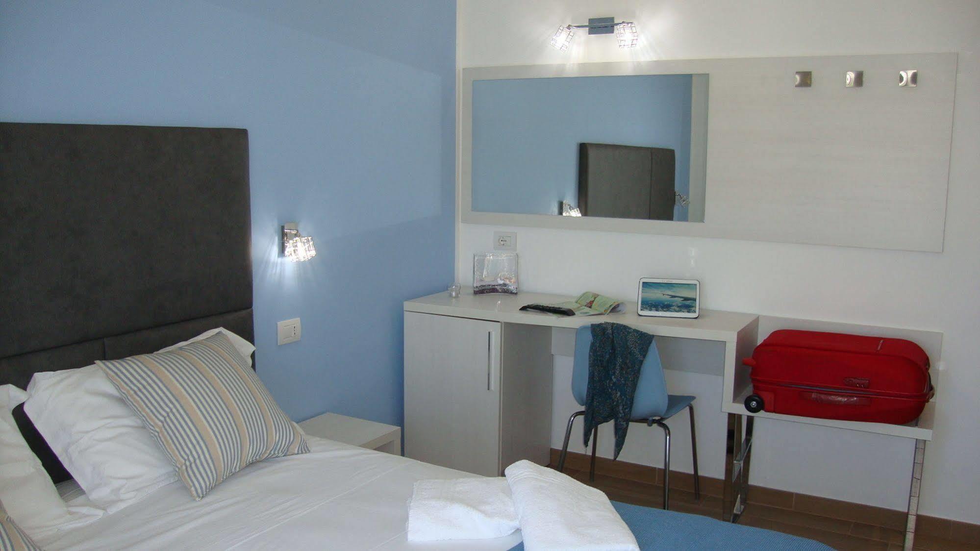 Maria Serena Hotel 3*