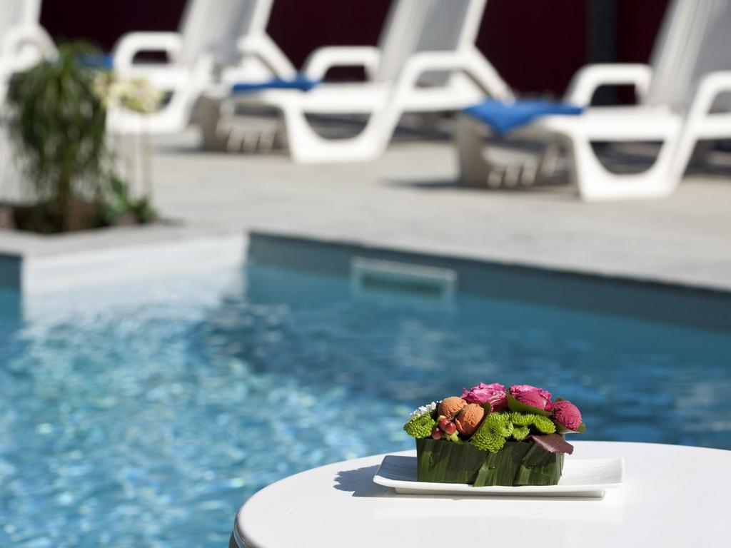 Bikini Hotel