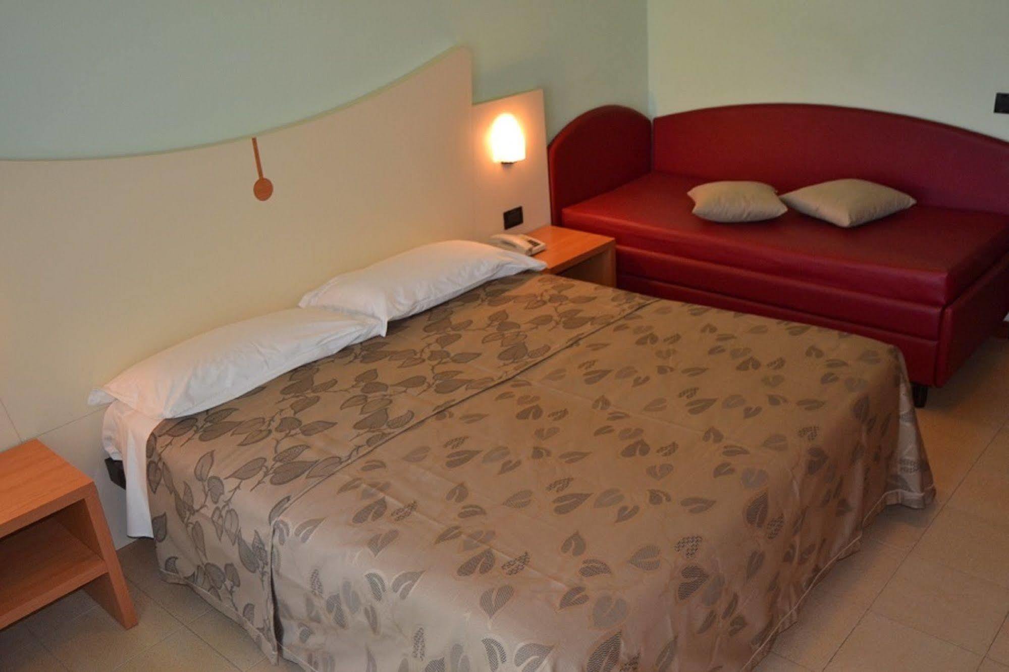 Zeus 3* Rimini