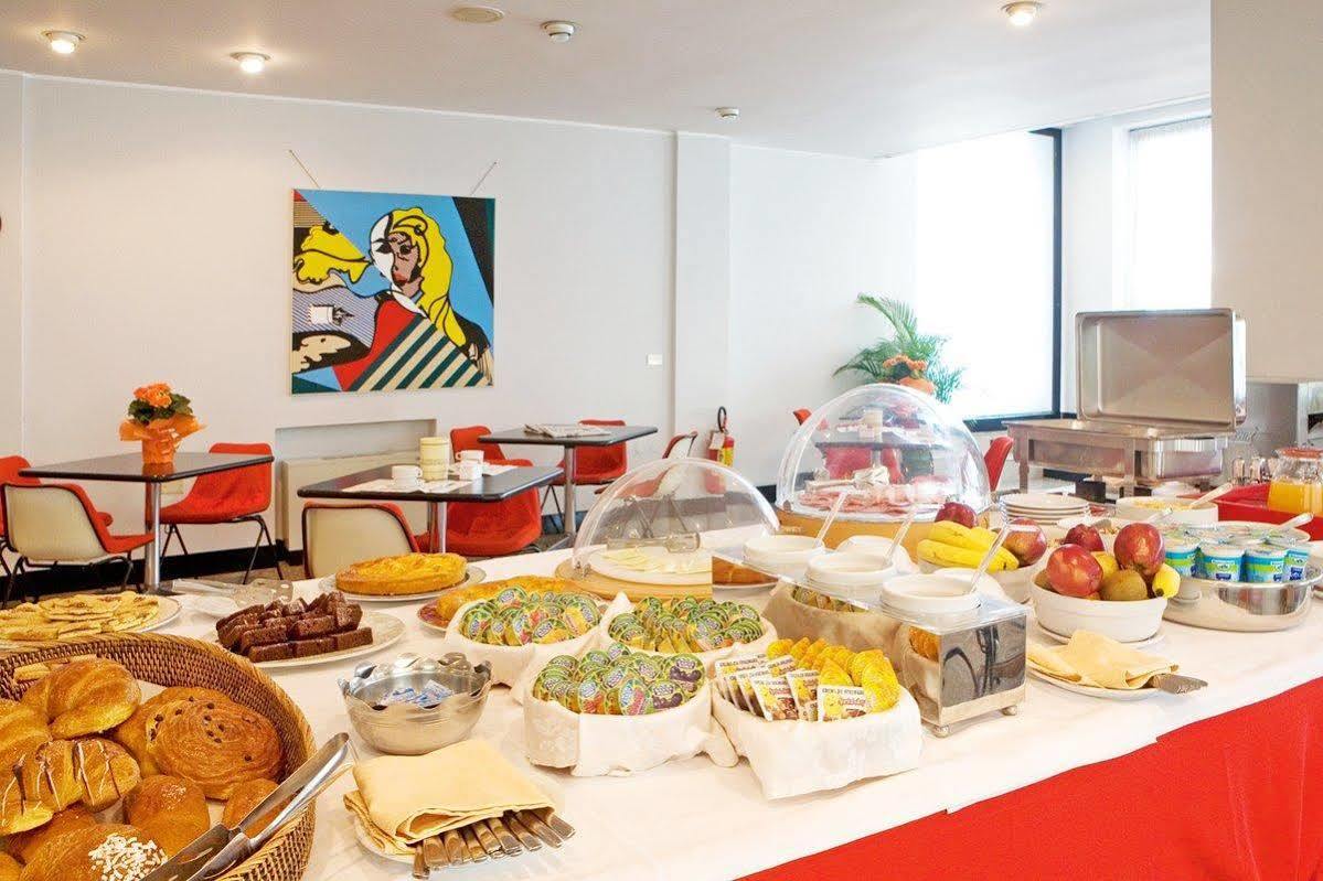Hotel Junior Rimini