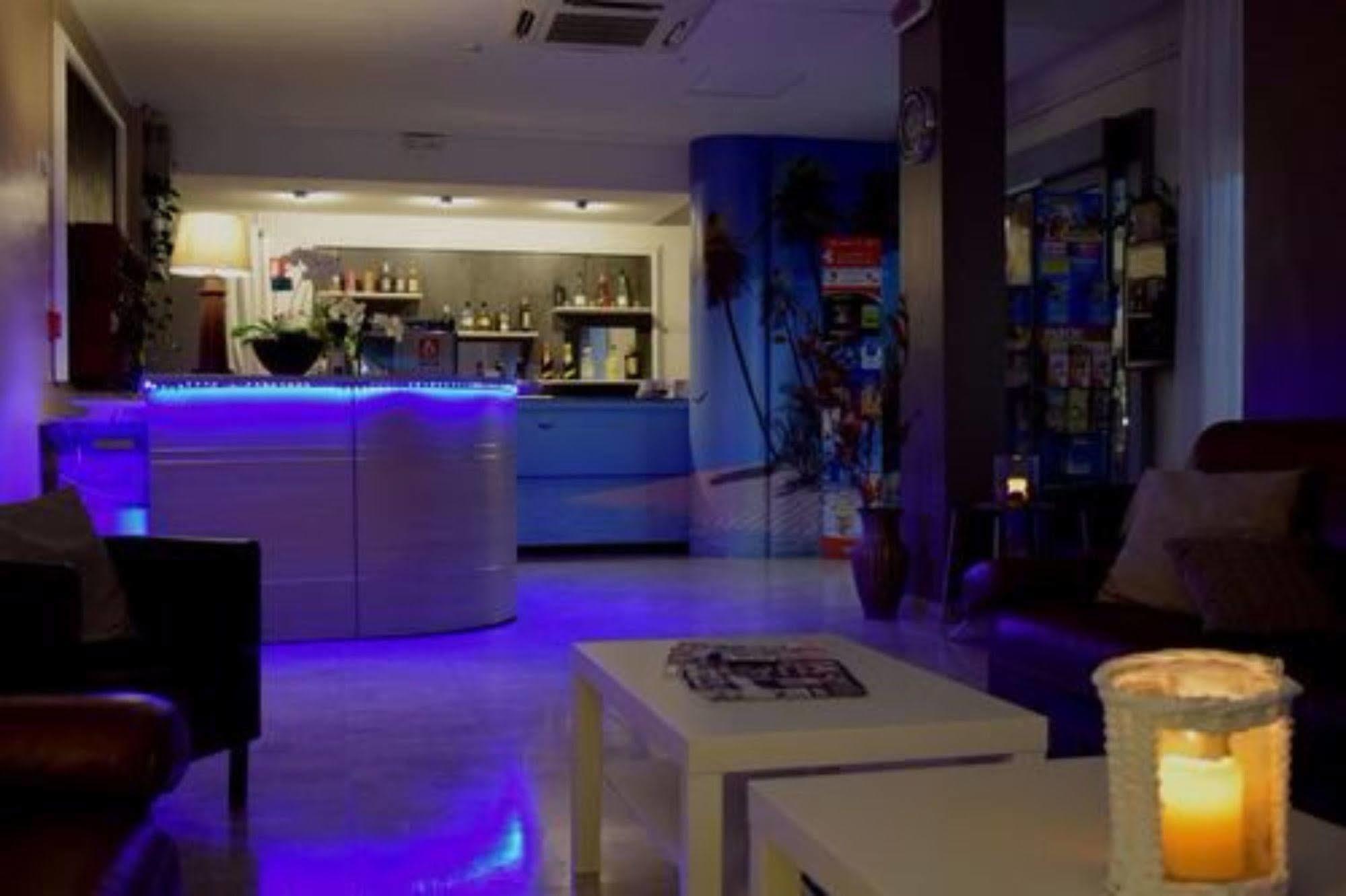 Oxford 3* Rimini