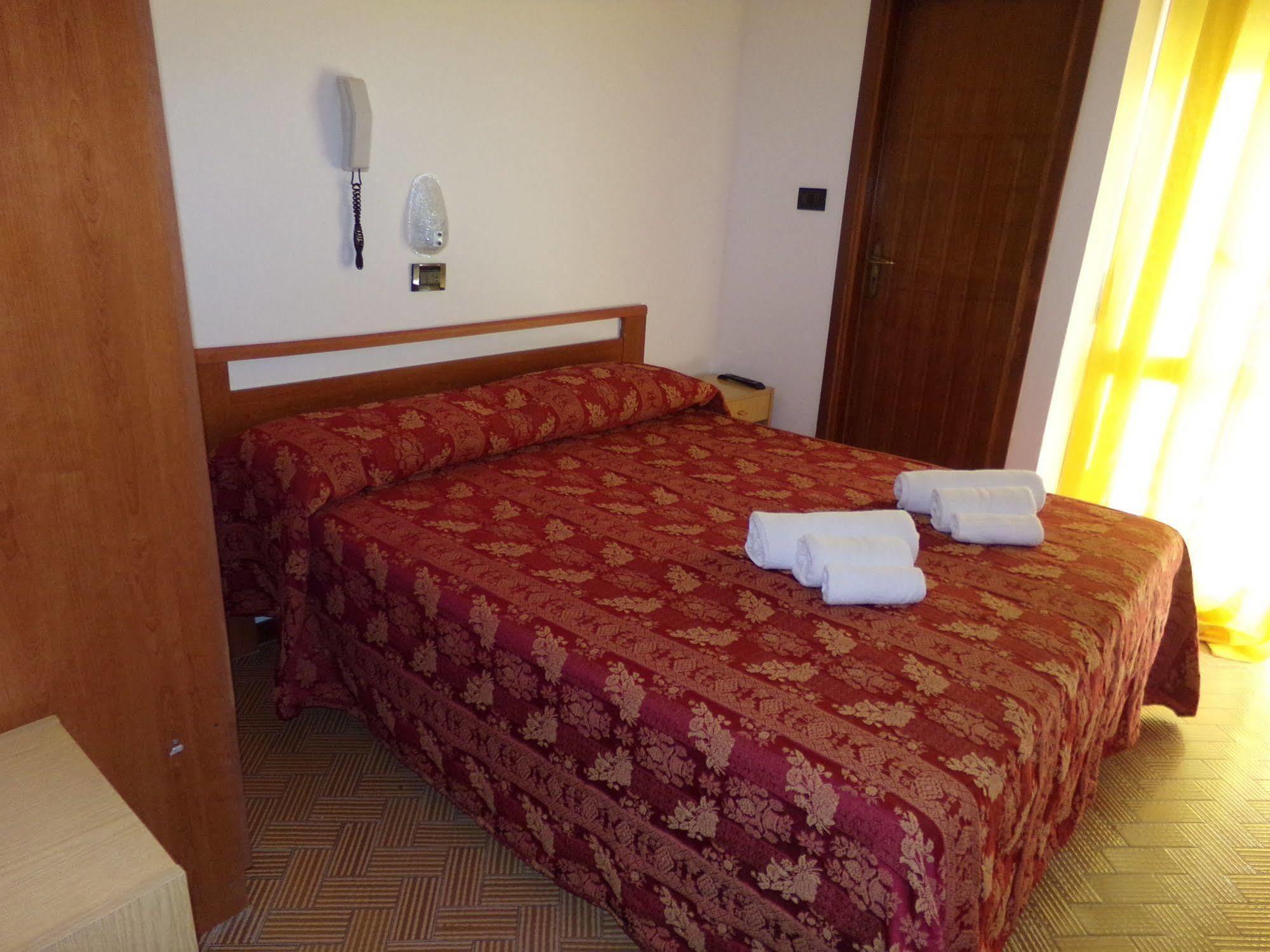 Hotel Fellini