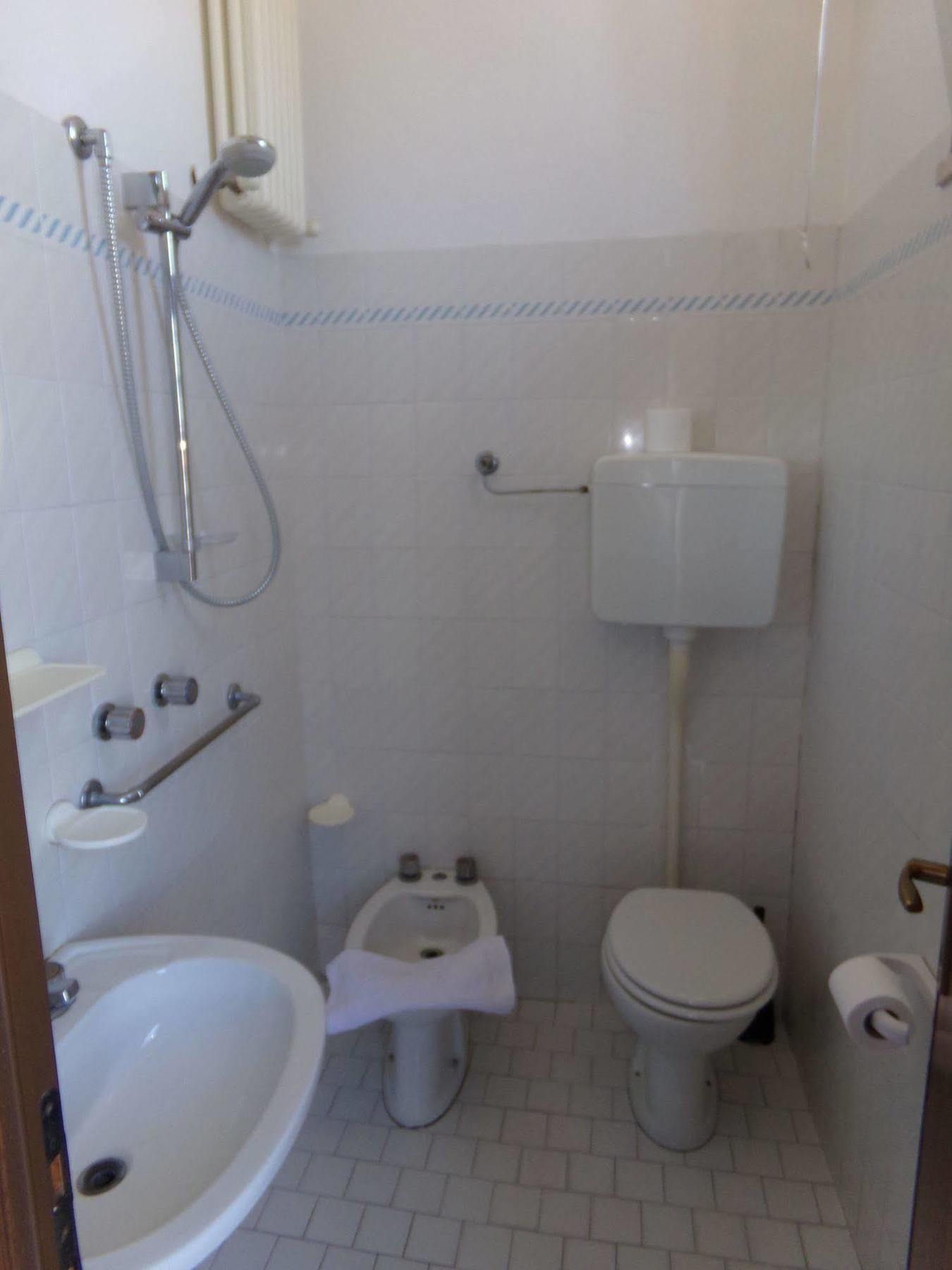 Fellini Hotel 3*