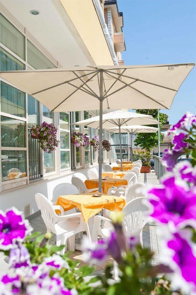 Boom Hotel
