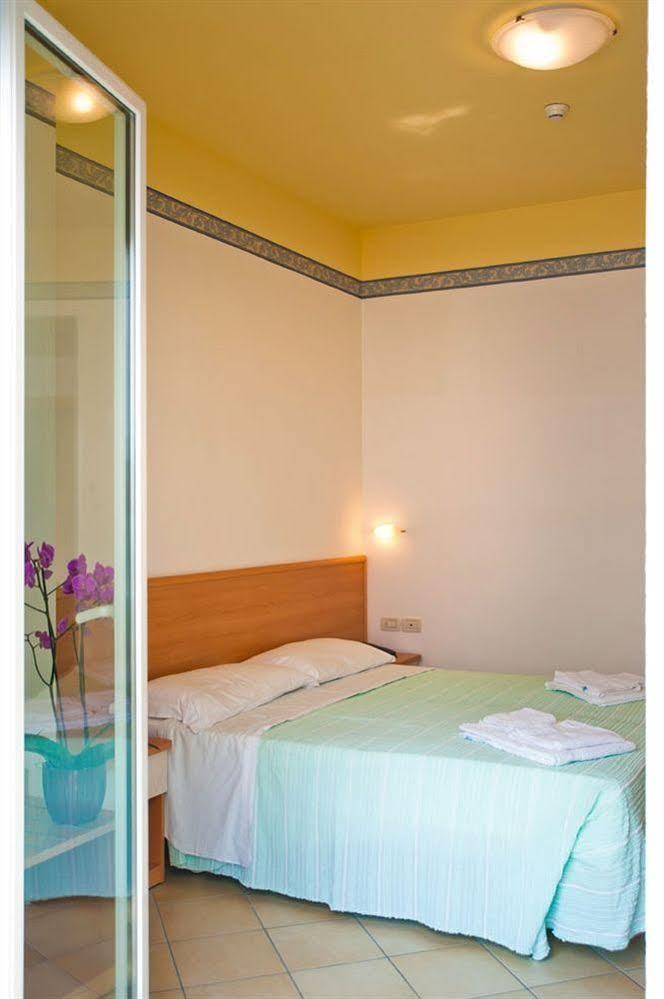 Hotel Boom 3*