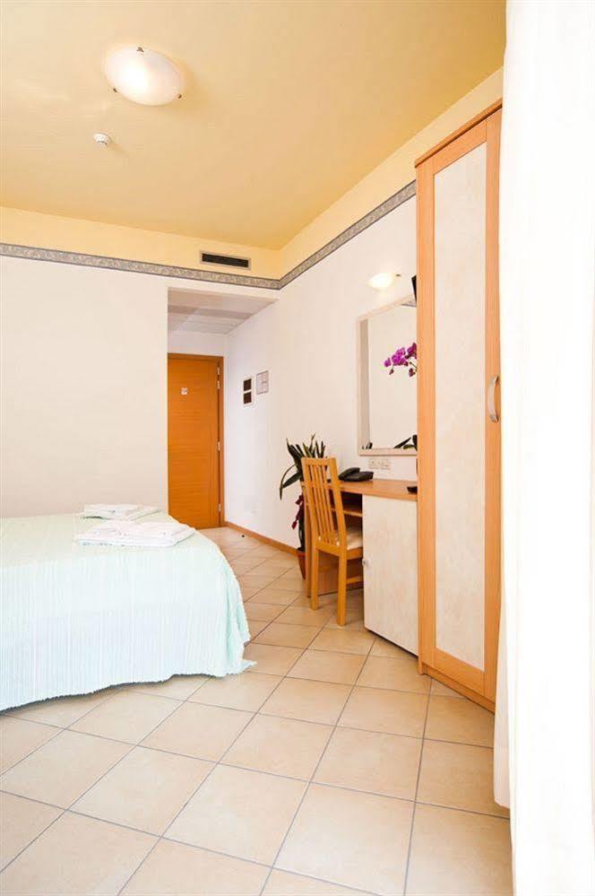 Boom Hotel 3*