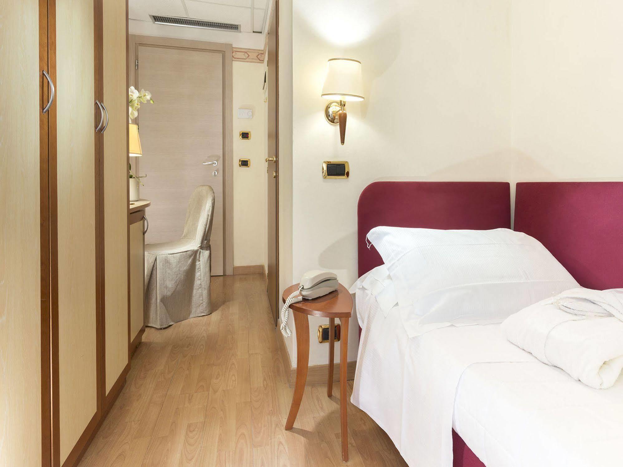 Bikini Hotel 4*