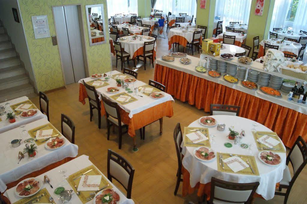 Sandra Hotel