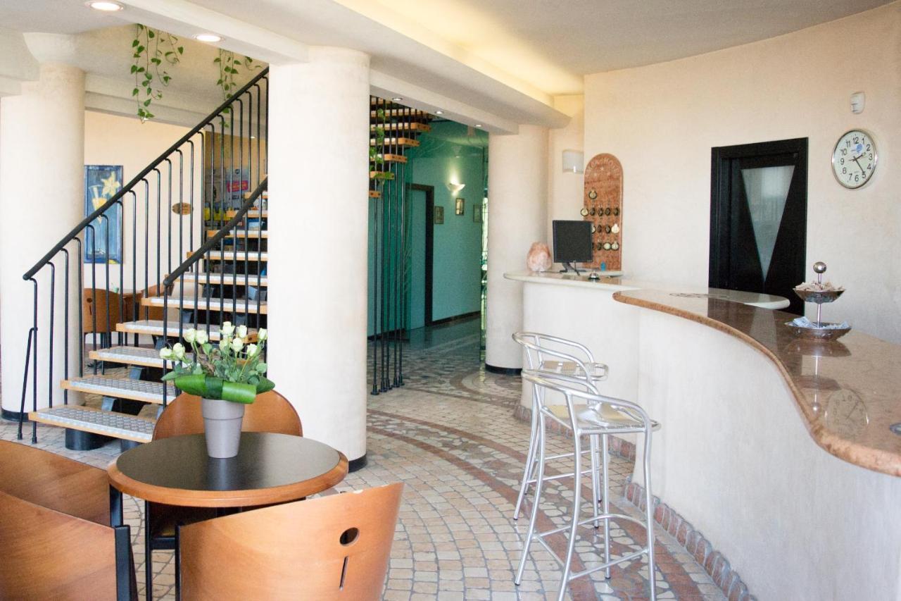 Hotel Amba 3*