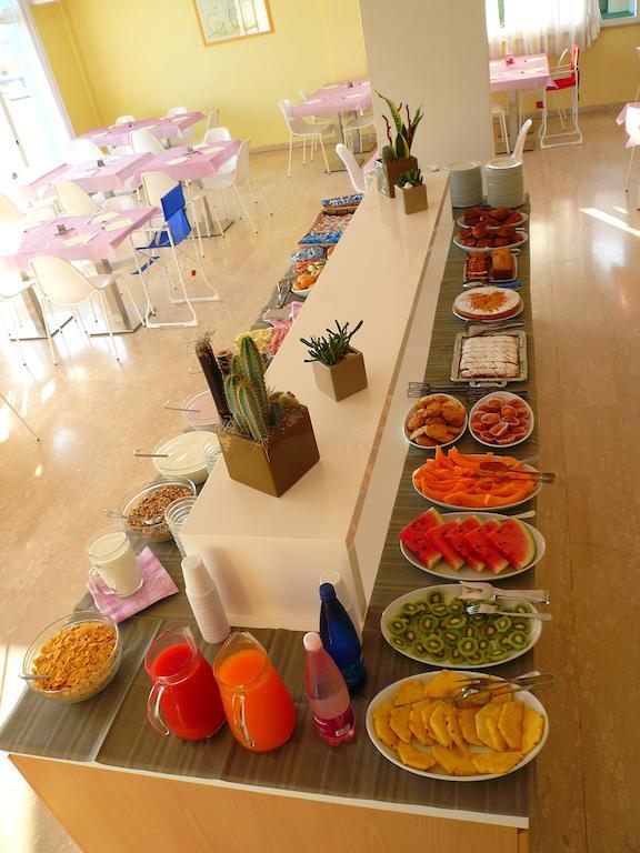 Iones Hotel