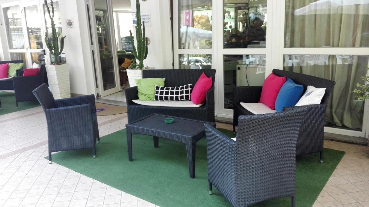 Sandra Hotel 3*