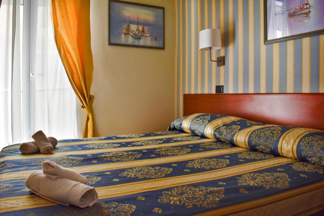 Dear Hotel