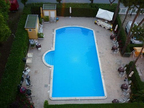 Bahama 3*