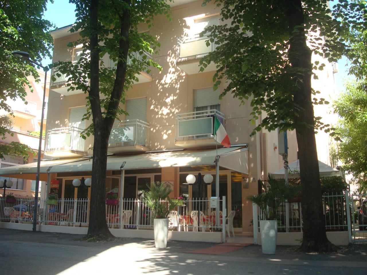 Hotel Amalfi 2*