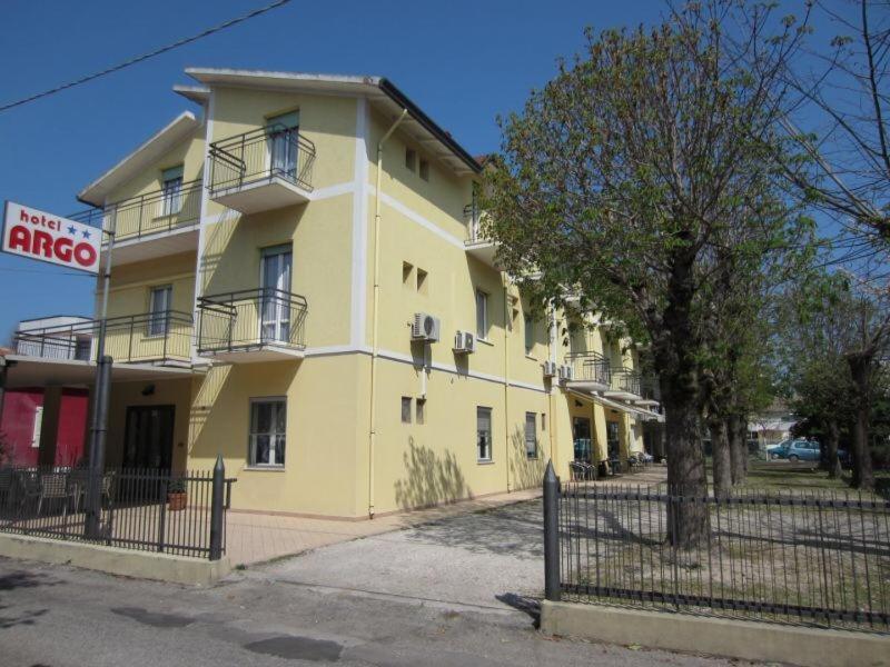 Argo Hotel