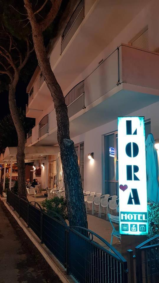 Lora 2*