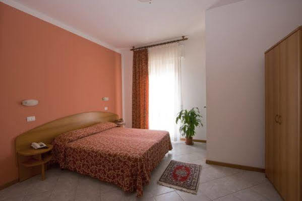 Hotel Bahama
