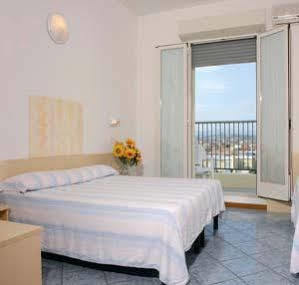 Hotel Corona Hotel