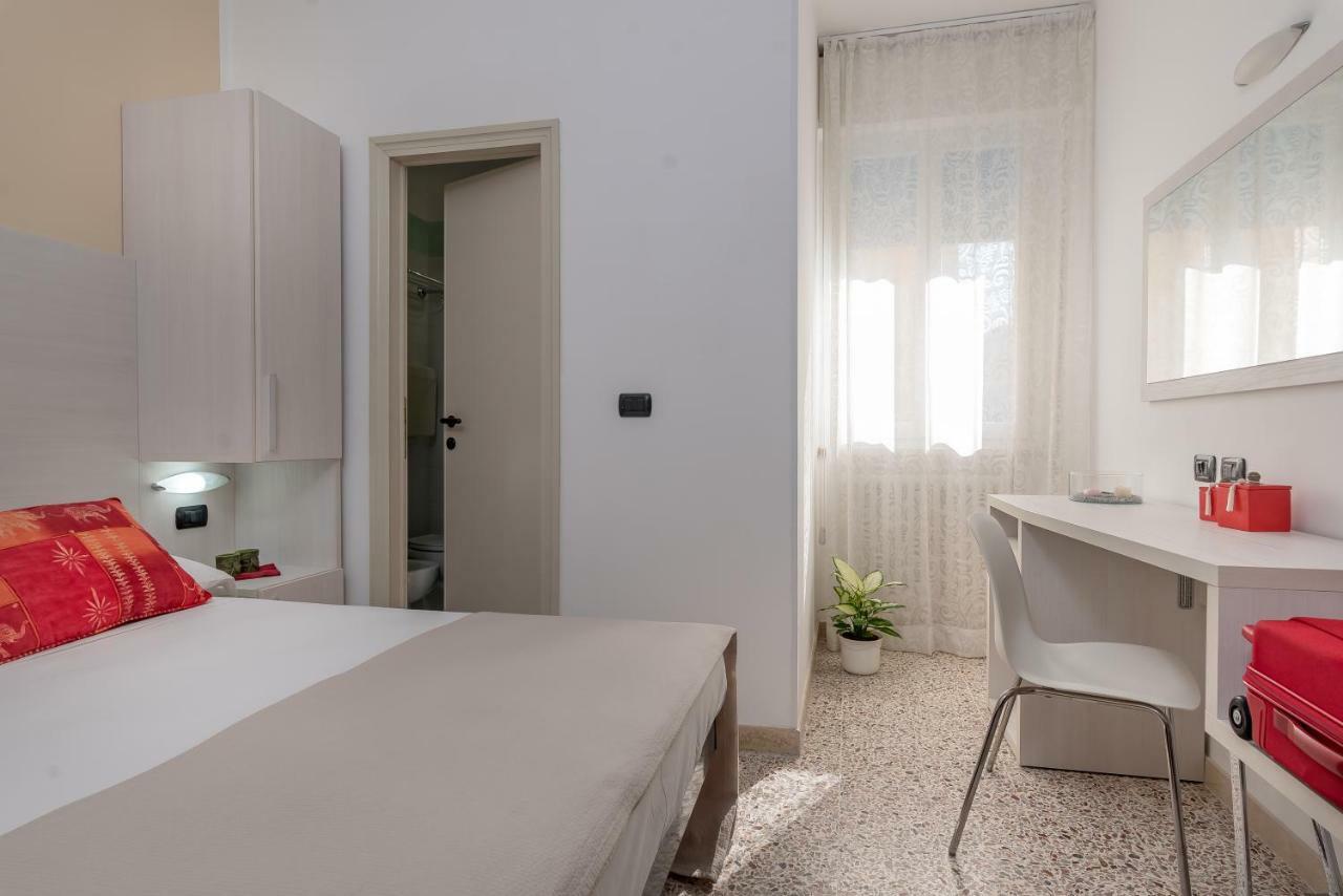 Maria Serena Hotel 3*