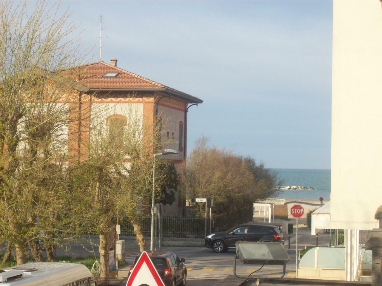 Rosy Hotel 3*