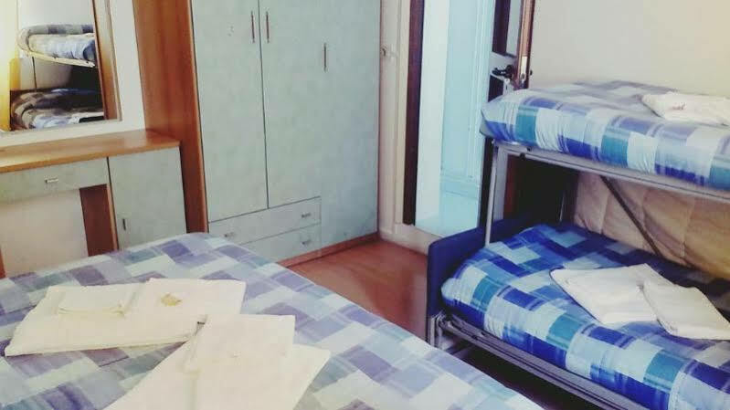 Hotel New Happy