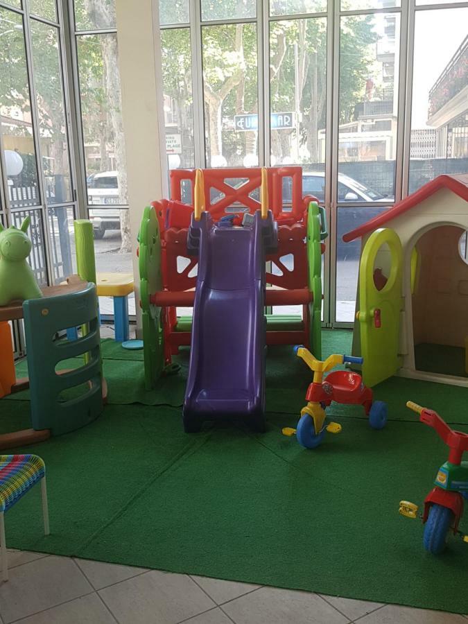 De La Hotel 3*