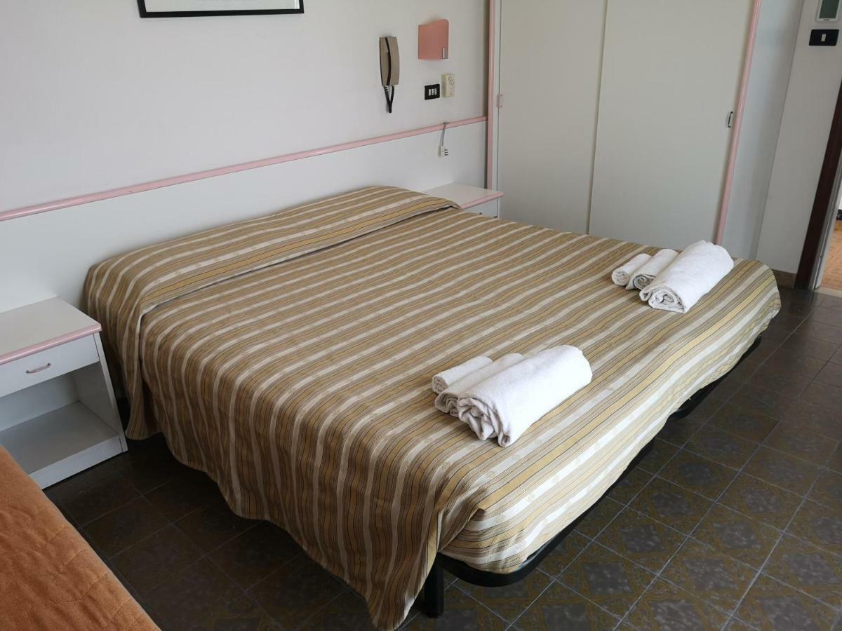 Rosy Hotel Rimini