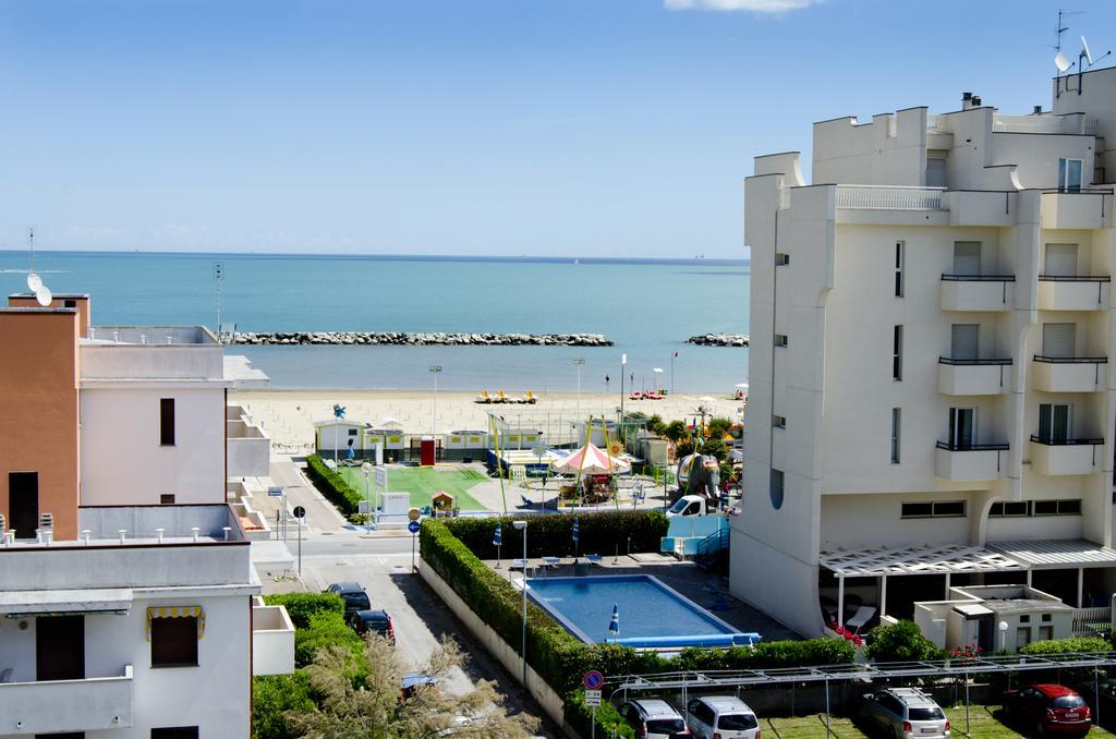 Hotel Apollo 3*