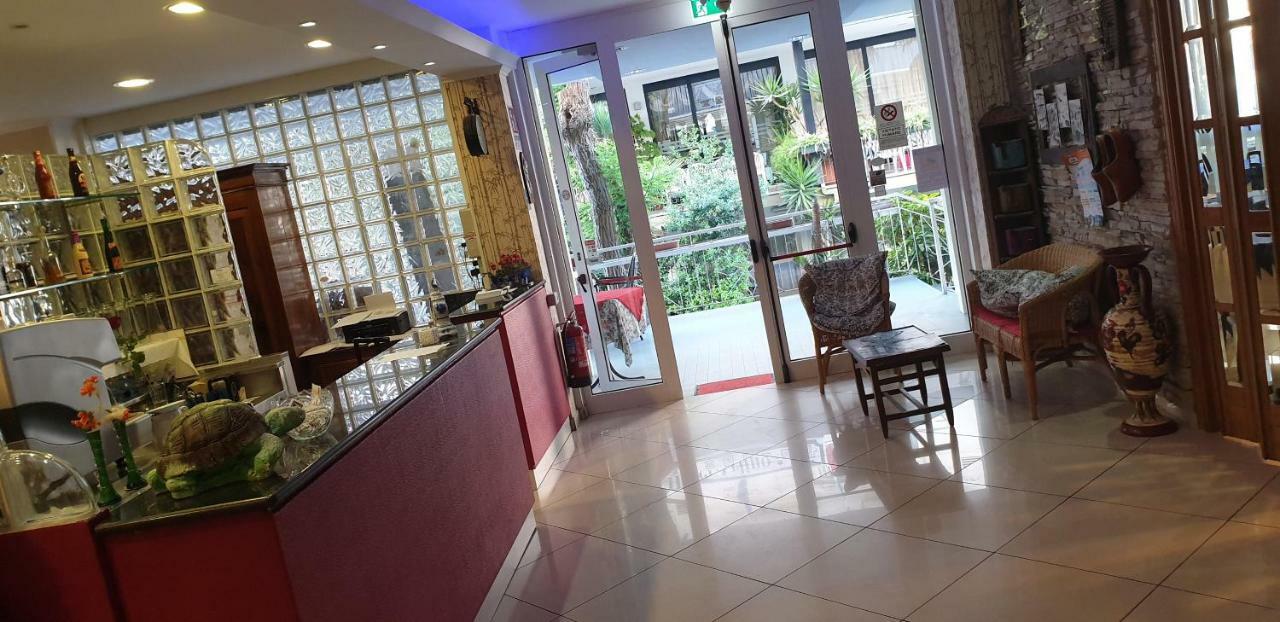 Manu Hotel