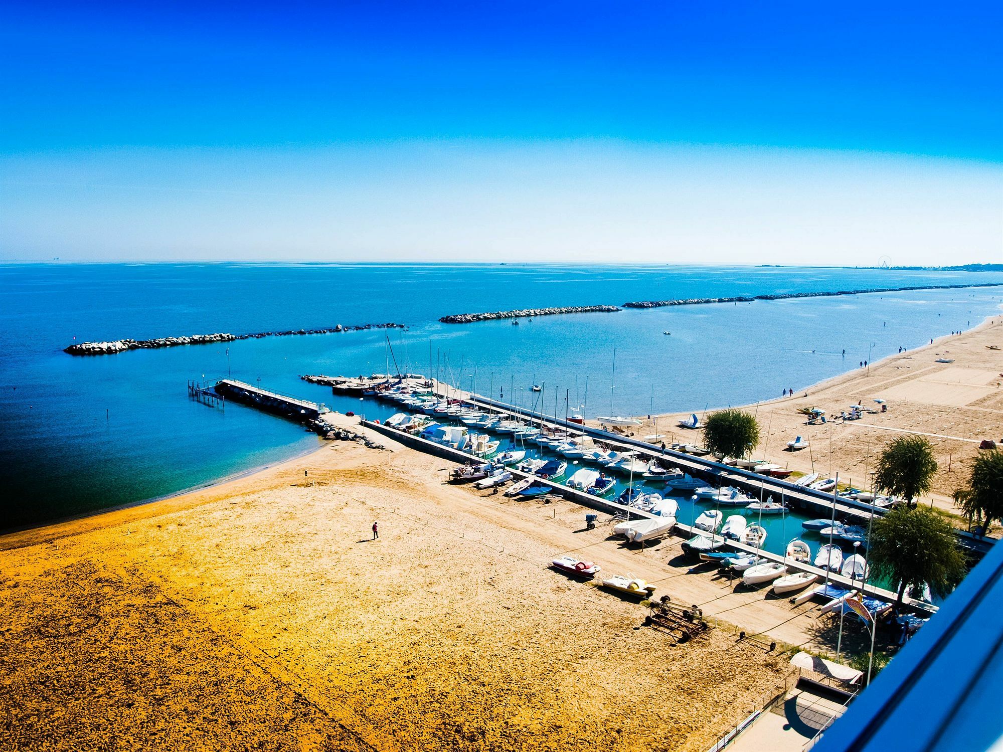 Terminus Aparthotel 4*