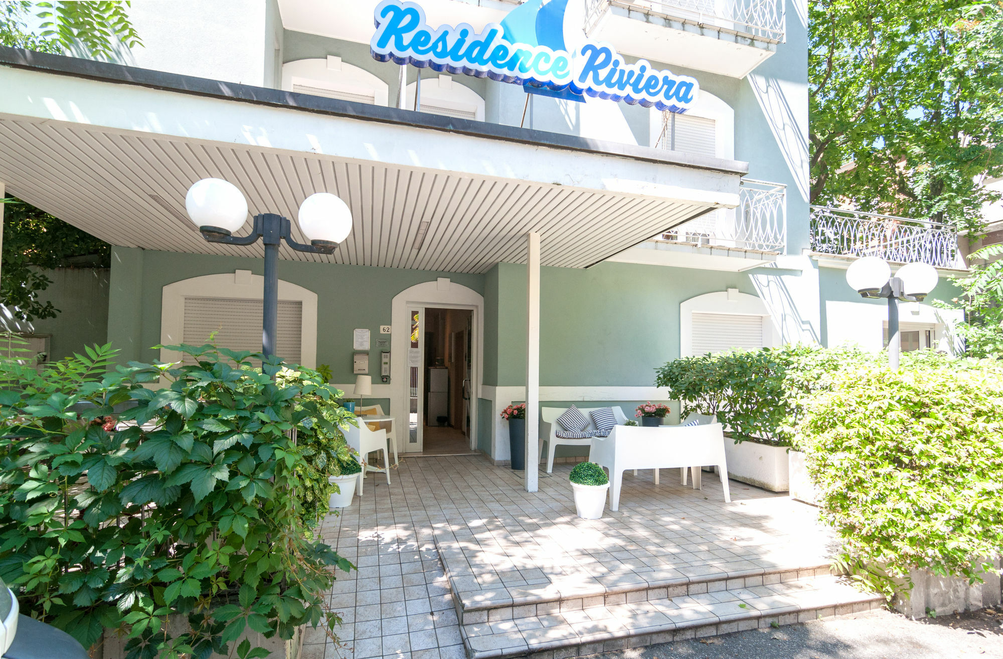 Riviera Aparthotel 2*