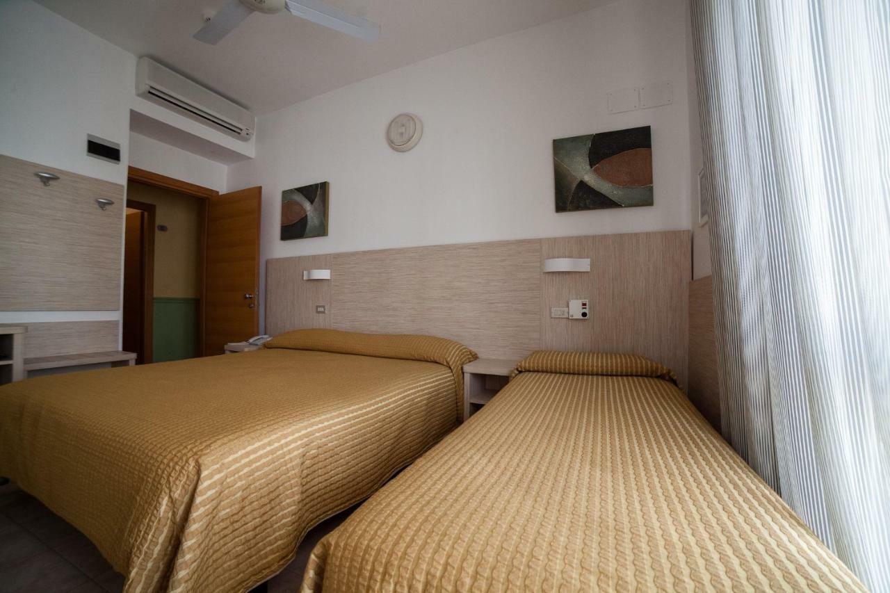 Hotel Plaza 3*