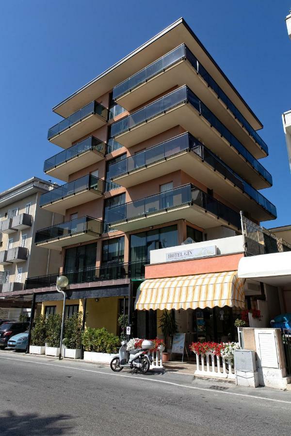 Hotel Gin