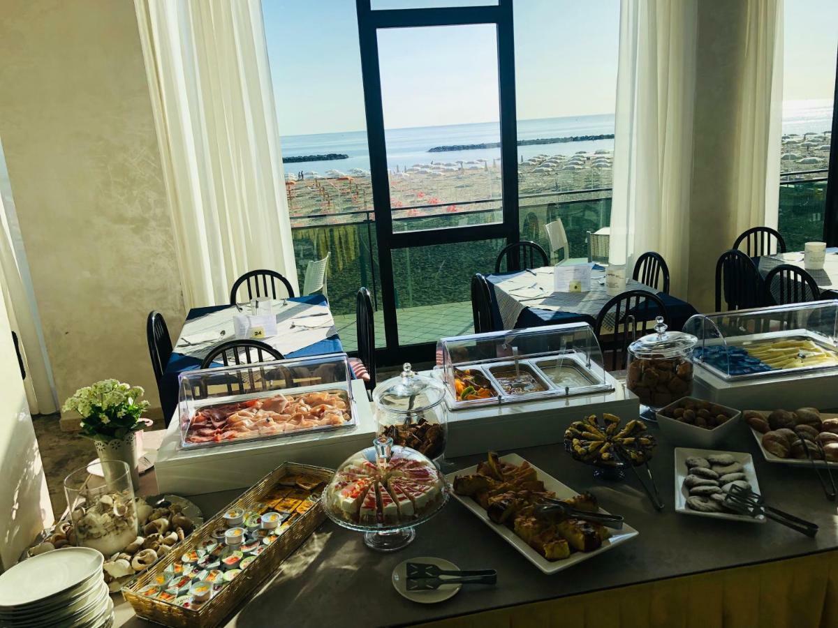 Gin Hotel Rimini